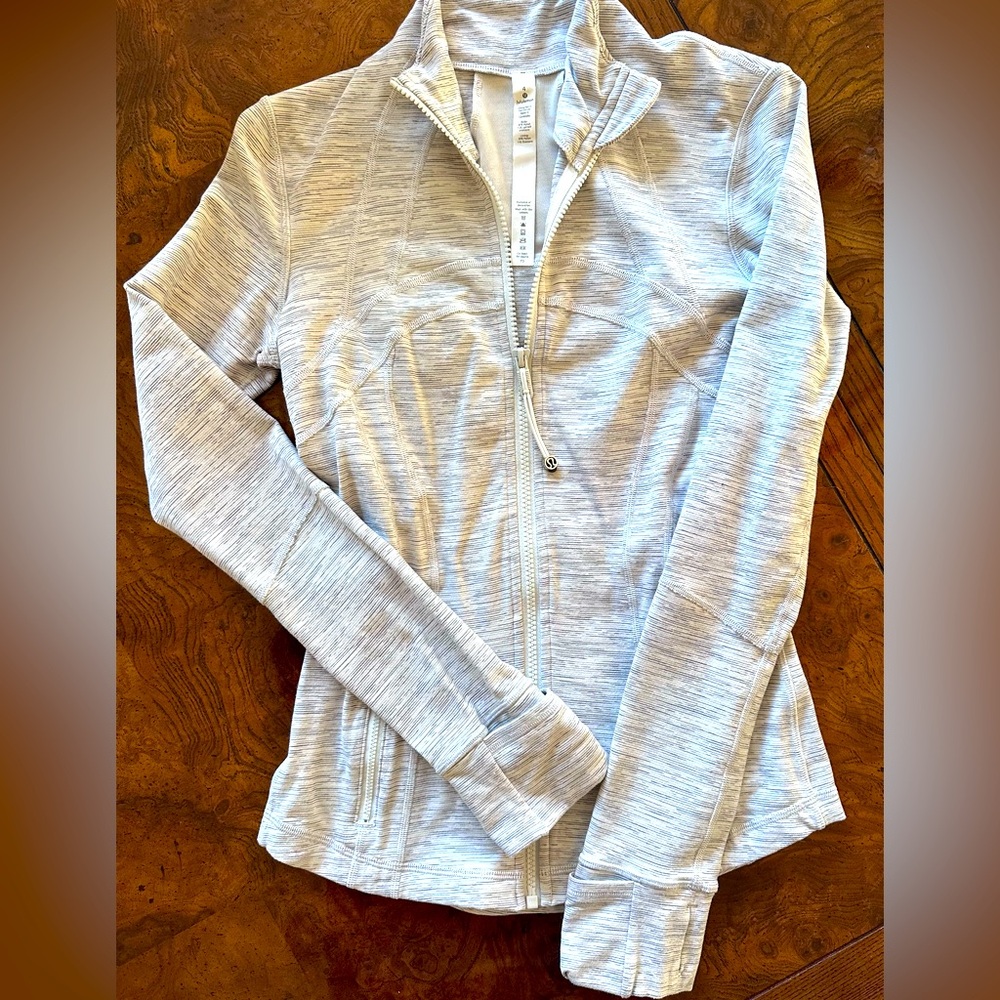 Lululemon Define Jacket Nulu
Size 4